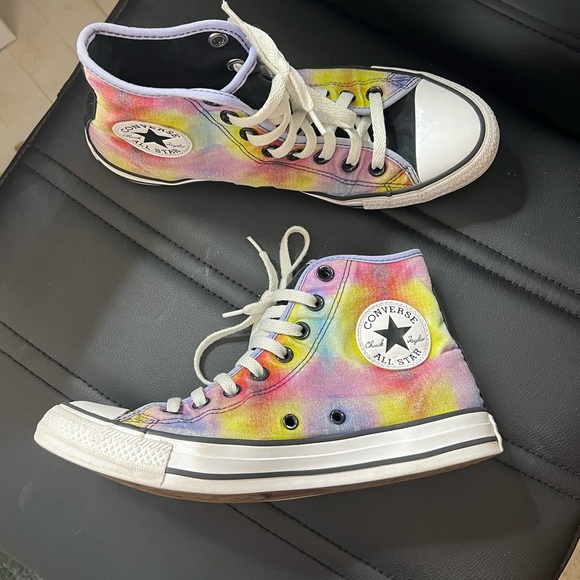 EUC Custom Rainbow 🌈 Pixel Design Converse All Star Hi-Tops - Picture 2 of 9